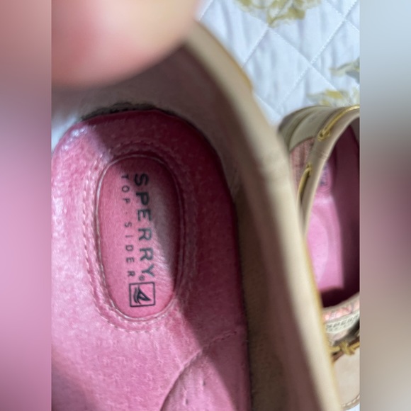 Sperry’s size 8. Tan and pink plaid details - Picture 4 of 5